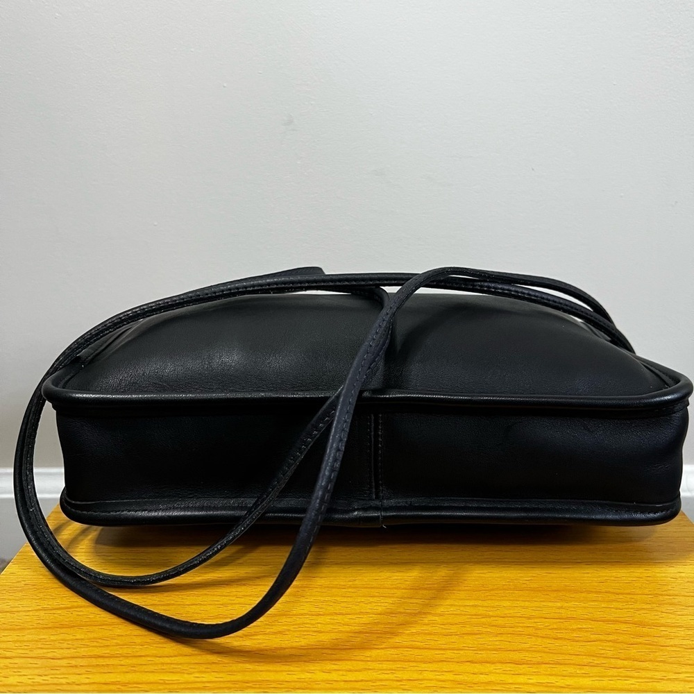COACH | Vintage Bonnie Cashin Leather Bag - Picture 10 of 12